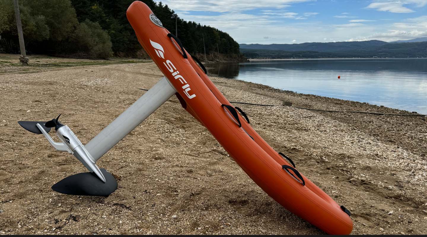 eFoiling for Beginners - The SiFly Floatie Has You Covered!
